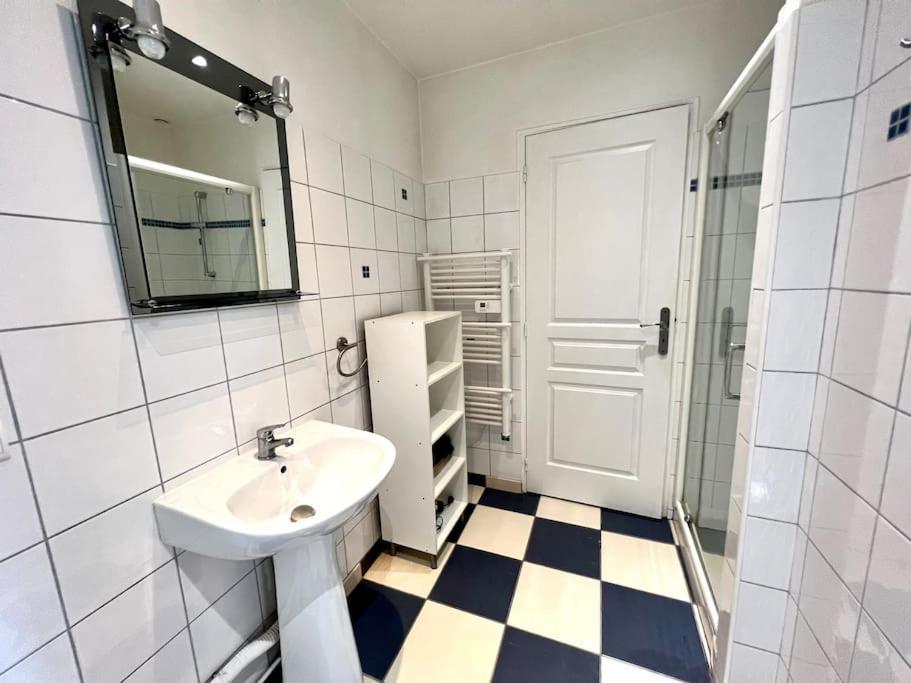 Joli Appartement En Centre Ville バニエール・ド・ビゴール エクステリア 写真
