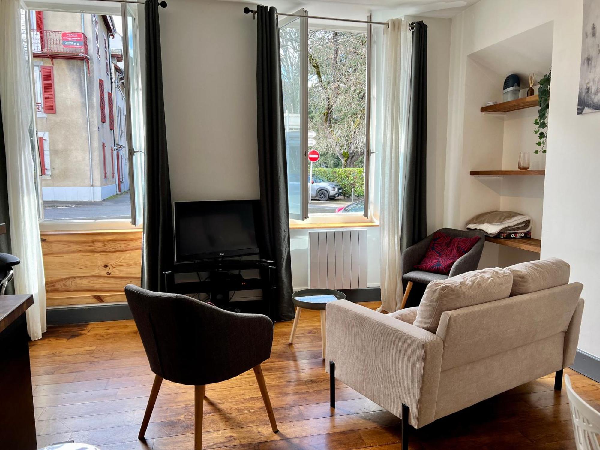 Joli Appartement En Centre Ville バニエール・ド・ビゴール エクステリア 写真