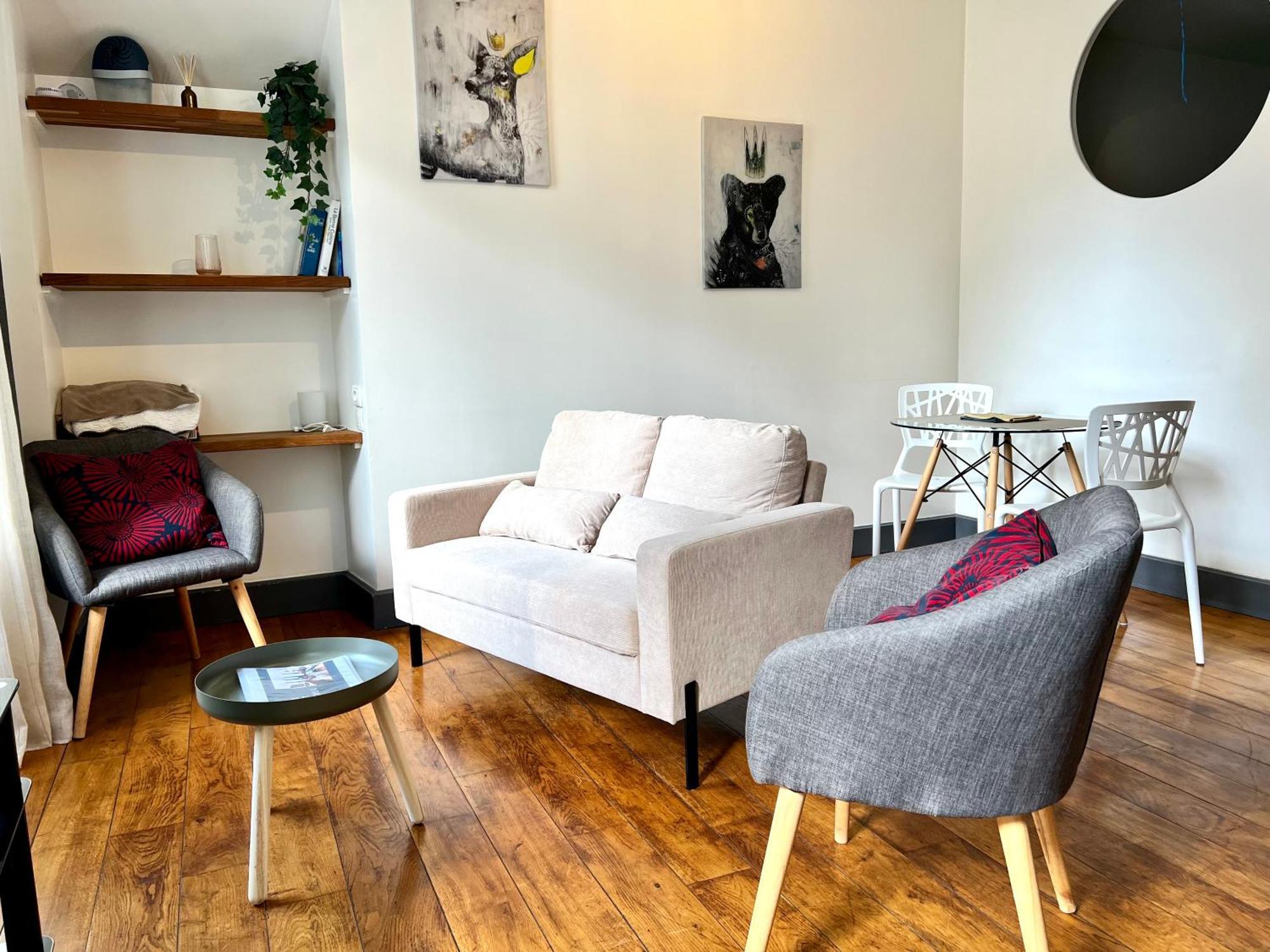 Joli Appartement En Centre Ville バニエール・ド・ビゴール エクステリア 写真